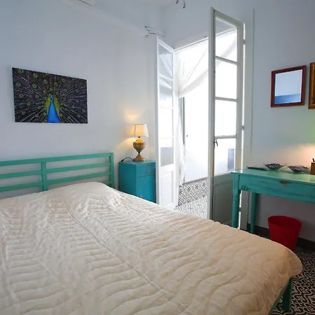 Vintage 1930's Flat In The Center Of *