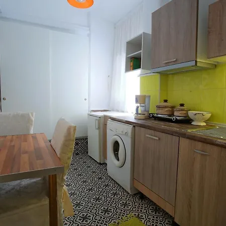 Vintage 1930's Flat In The Center Of Apartment Thessaloniki
