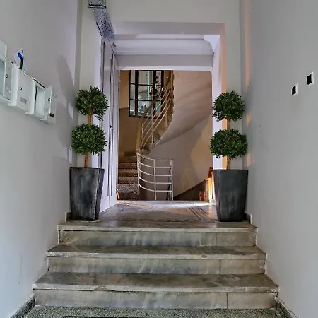 Vintage 1930's Flat In The Center Of Apartment Thessaloniki