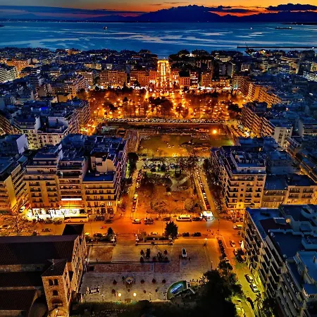Vintage 1930's Flat In The Center Of Thessaloniki