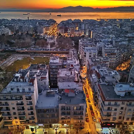 Vintage 1930's Flat In The Center Of Apartment Thessaloniki