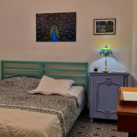 Vintage 1930's Flat In The Center Of Apartment *