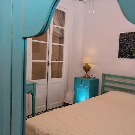 Vintage 1930's Flat In The Center Of شقة *