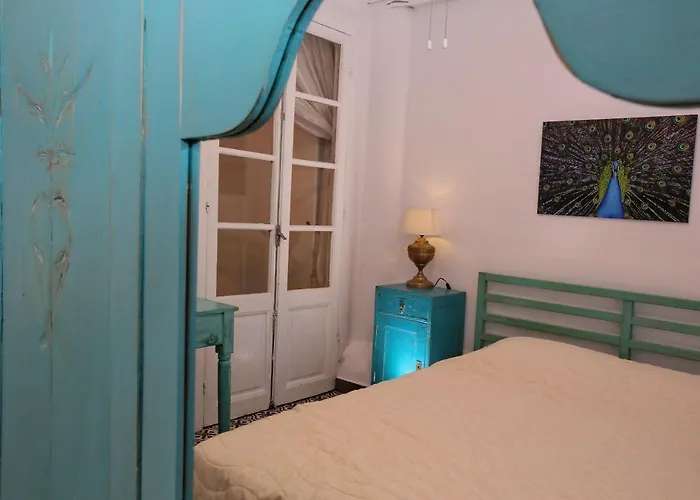 Vintage 1930's Flat In The Center Of Appartement *