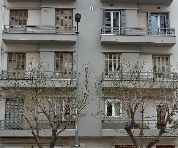 Vintage 1930's Flat In The Center Of *